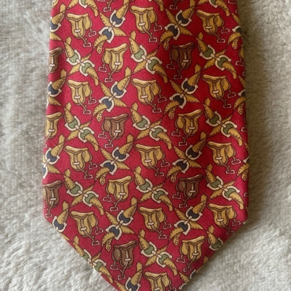 Tom James silk horse saddle Red & Gold Patterned Men's Tie